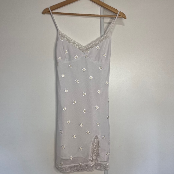 DAISY BODYCON DRESS IN WHITE DAISY EMBRO WHITE - Picture 3 of 7